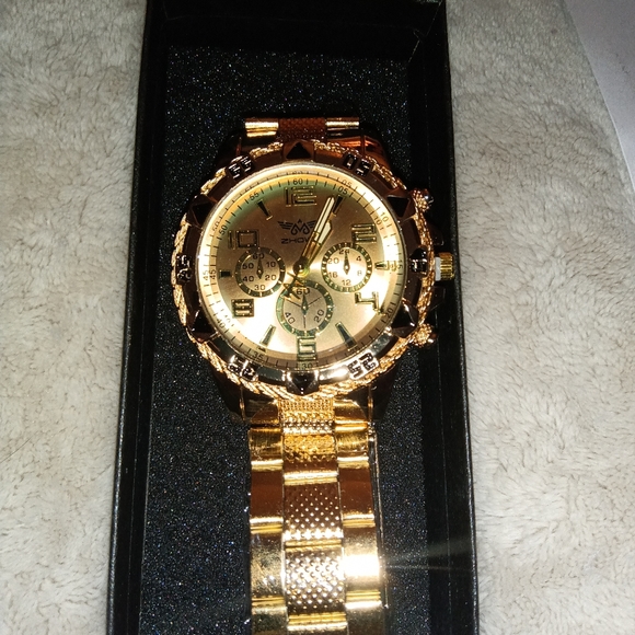 Watch - Picture 6 of 9